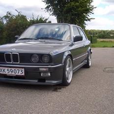 BMW 325 E30 original M-tech 1