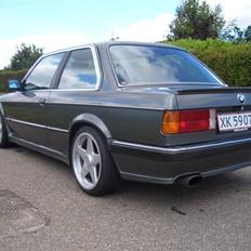 BMW 325 E30 original M-tech 1