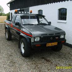 Nissan KING CAB 2.5. 