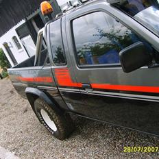 Nissan KING CAB 2.5. 