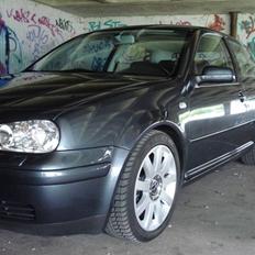 VW Golf 4 TDI 130HK <Solgt>