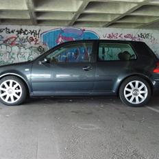 VW Golf 4 TDI 130HK <Solgt>
