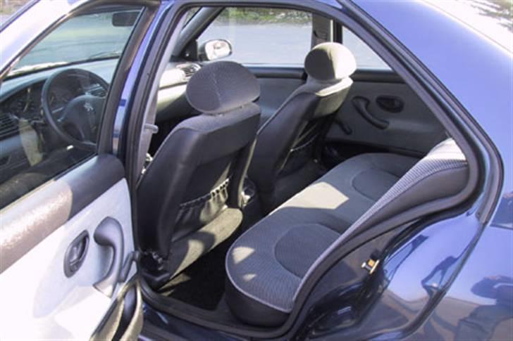 Peugeot  406 - Sådan så kabinen ud da jeg fik den. billede 13