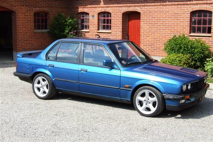 BMW E30 320i [2,5]  [SOLGT] billede 1