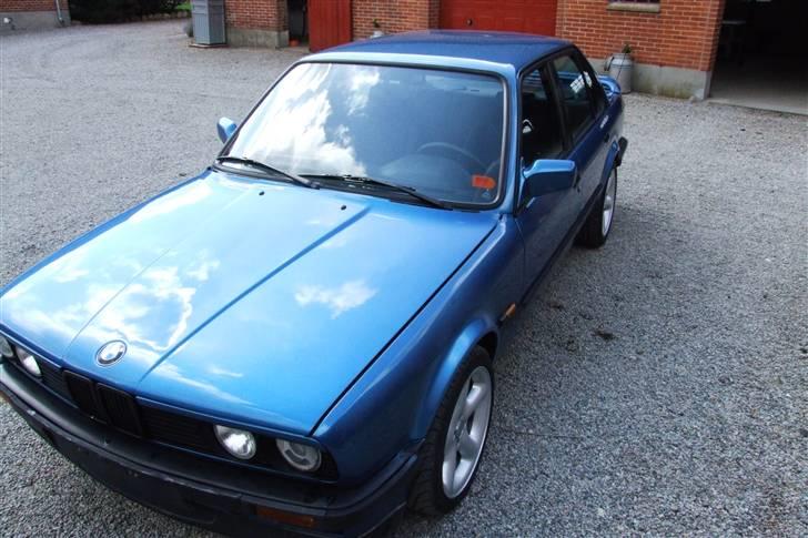 BMW E30 320i [2,5]  [SOLGT] billede 2