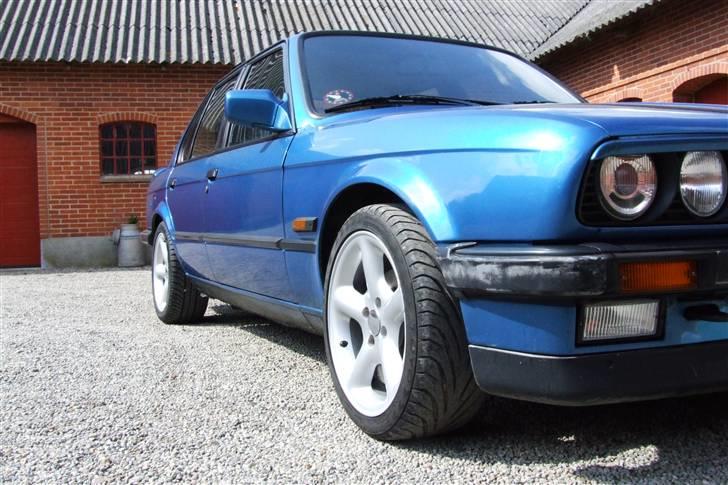 BMW E30 320i [2,5]  [SOLGT] billede 3