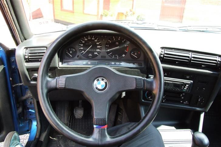 BMW E30 320i [2,5]  [SOLGT] billede 11