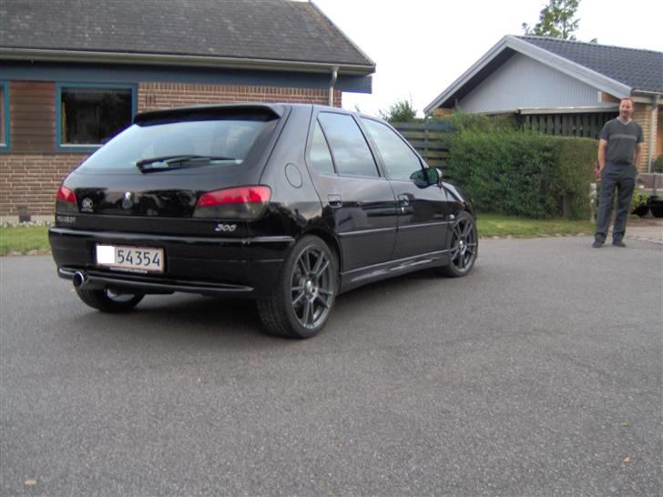 Peugeot 306 2,0 Løvemissen Solgt - Nye Dotz fælge 7x17 bagfra billede 5