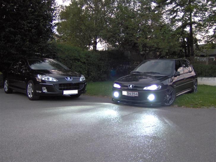 Peugeot 306 2,0 Løvemissen Solgt - Sammen med fars nye bil 407 2,2L :) billede 6