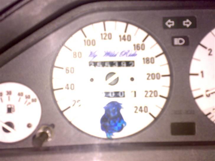 BMW E 30 SKROTTET - undskylder for billedet men blitzen er pisse skarp billede 15