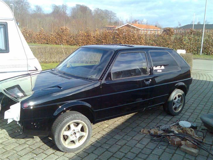 VW Gti 8v - Så kom bilen hjem fra maler. Hele æren og takker skal gå til David og johnny fra Spedalsø Autolak horsens billede 12