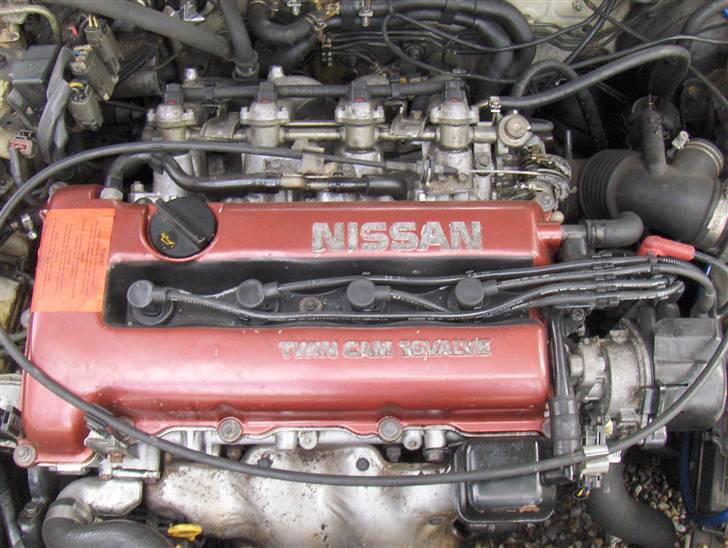 Nissan sunny 2.0 GTI  " SOLGT" - Mine nye motor. en ægte redtop billede 7