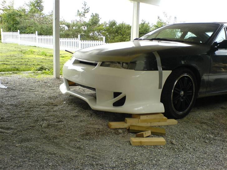 Opel Calibra SOLGT - Badboy lavet og grundmalet, kofanger der lige kommet med posten skal monteres billede 13