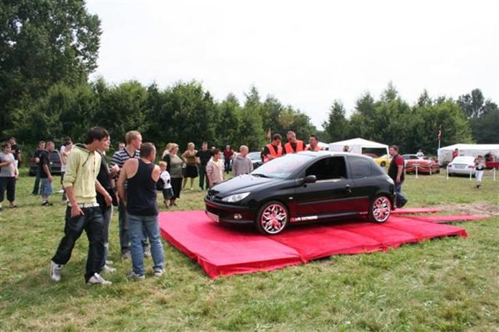 Peugeot 206 1,6 S16 - På podiet som reklame og blikfang for klubben TEAM EXTREME til vores BILDAG ´07 i Jyderup billede 3