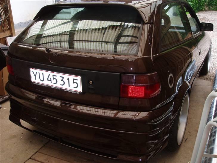 Opel Astra F GSI - DØD - Mangler endnu de srote ruder her billede 2