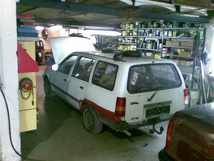 Opel Kadett sedan - Ekstra bil! Projekft "Syn" kan ikke tage mig sammen til at få den lavet. billede 16