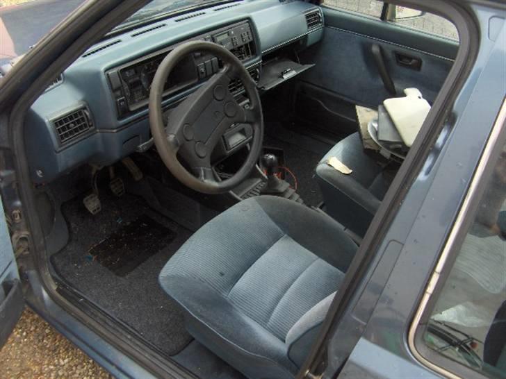 VW Golf Carat *Solgt* - Det er ikke nemt at se....men den har 5 gear billede 4