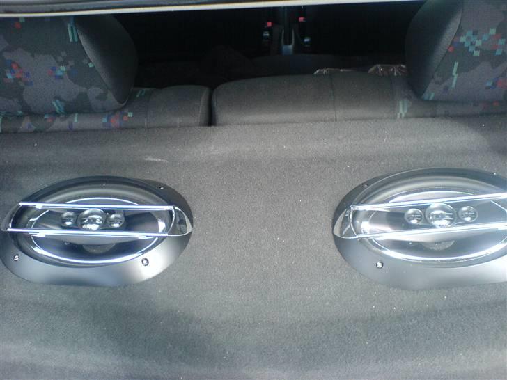 VW Polo 6N Open Air - Rockford Fosgate billede 14