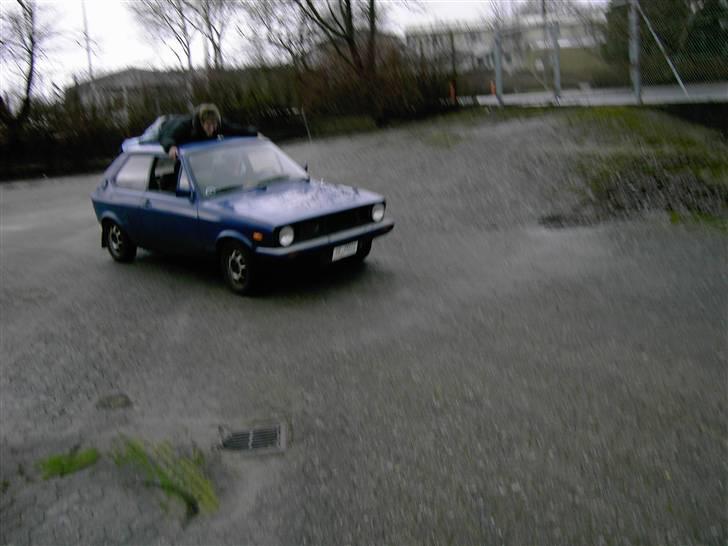 VW                mk 1 SOLGT - ja da Daniel og mig havde aftalt han købte den så skulle ham og martin jo lege hehe billede 9
