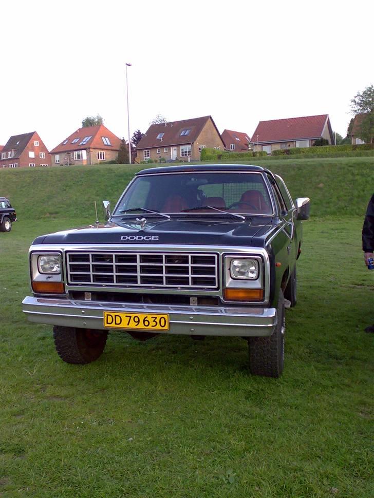 Dodge dodge ram charger (solgt) billede 2