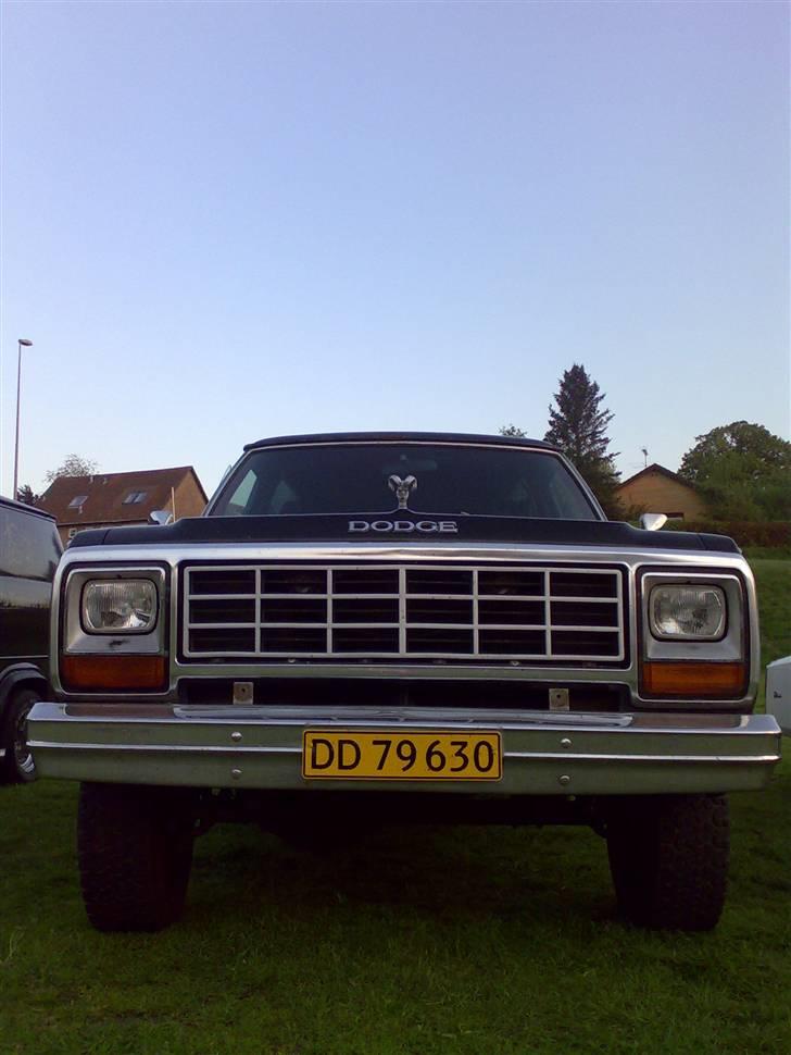 Dodge dodge ram charger (solgt) billede 3