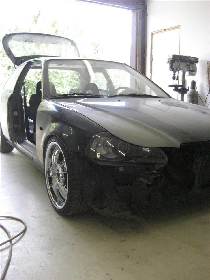 Honda Civic VTi ( Ombygget ) - Så er den klar til maler .. SNART færdig ...  billede 6
