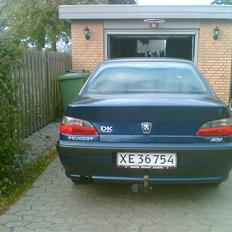 Peugeot 406 