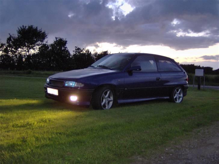 Opel Astra F  Totalskadet billede 9