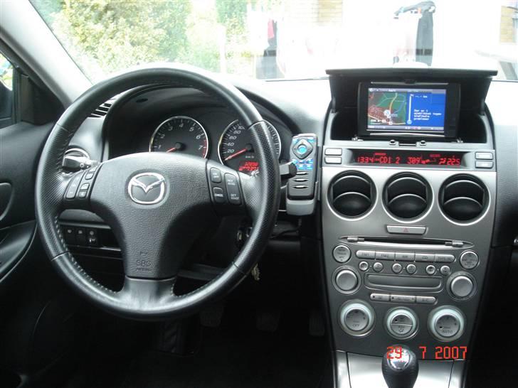 Mazda 6       SOLGT billede 3