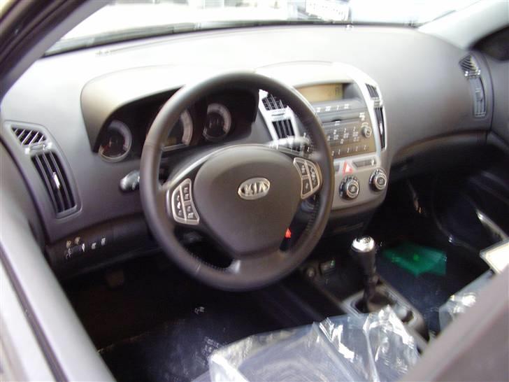 Kia Cee'd  *solgt* billede 4