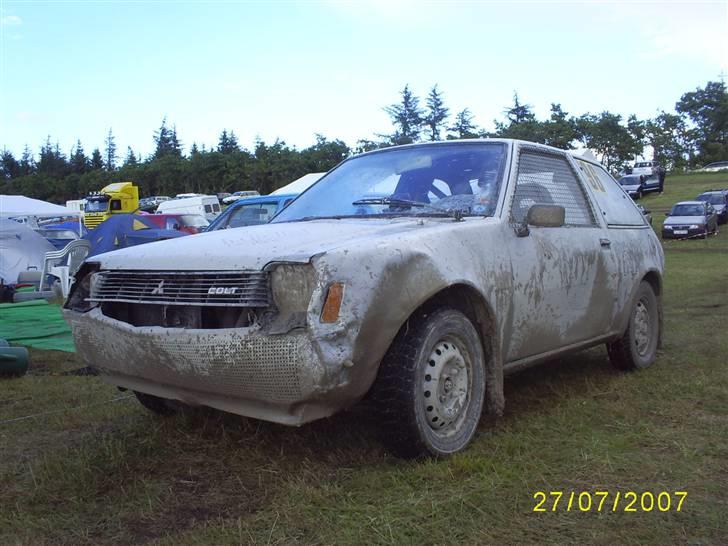 Mitsubishi Colt (Banerace projekt) - Efter sidste heat af dens første løb på motorsportsfestivallen 07 i Frederikshavn :) billede 10