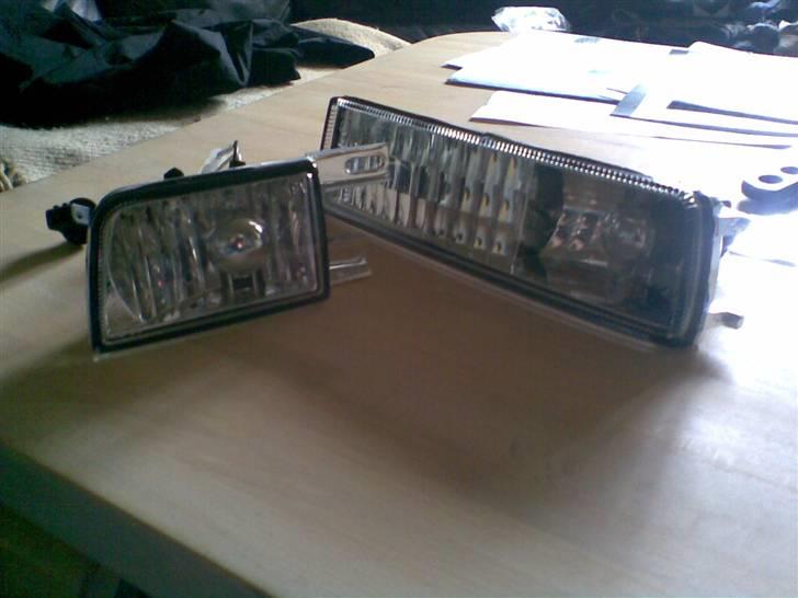 VW Vento -Projekt- *SOLGT* - så kom de klare blink og tågelygter billede 7