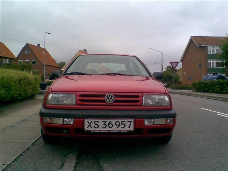 VW Vento -Projekt- *SOLGT* - De nye forlygter skulle gerne komme snart, og arbejder på vr6 læben.. billede 10