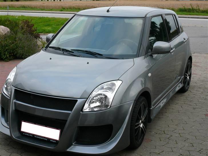 Suzuki SWIFT  SOLGT billede 2