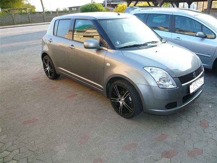 Suzuki SWIFT  SOLGT billede 5