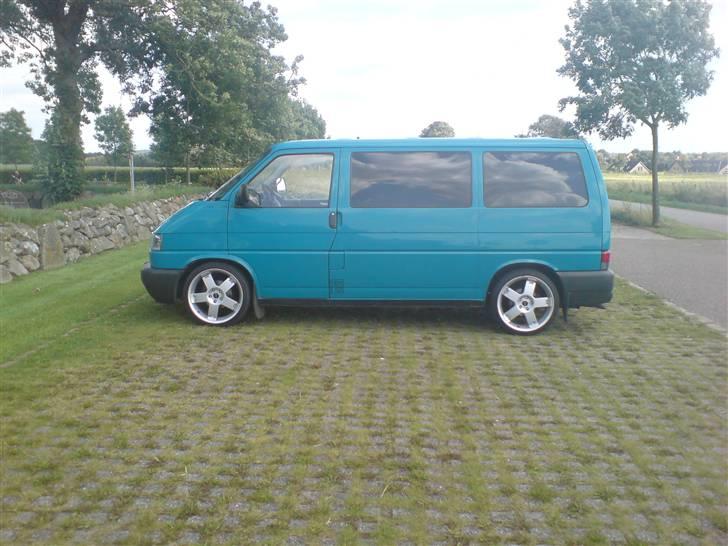 VW Transporter SOLGT - Ja, så kom de store fælge også på. ;-) billede 6