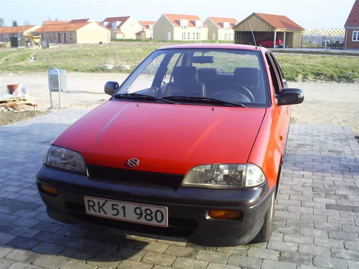 Suzuki Swift 1.3 (SOLGT) billede 1