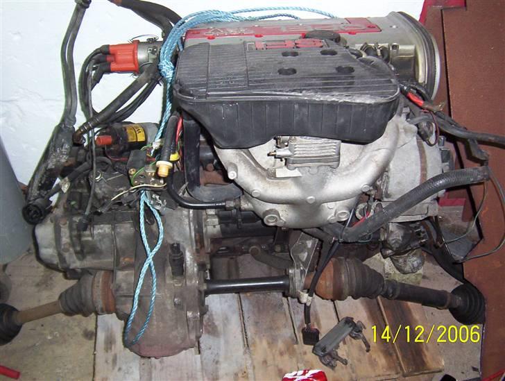 Opel Kadett E BYTTET =( - kun 117k på tælleren i den tyske bil =) som motoren er fra... billede 16