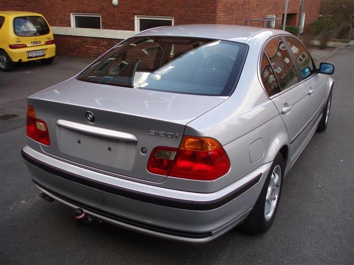 BMW E46 320i - helt standard hentet i Tyskland billede 1