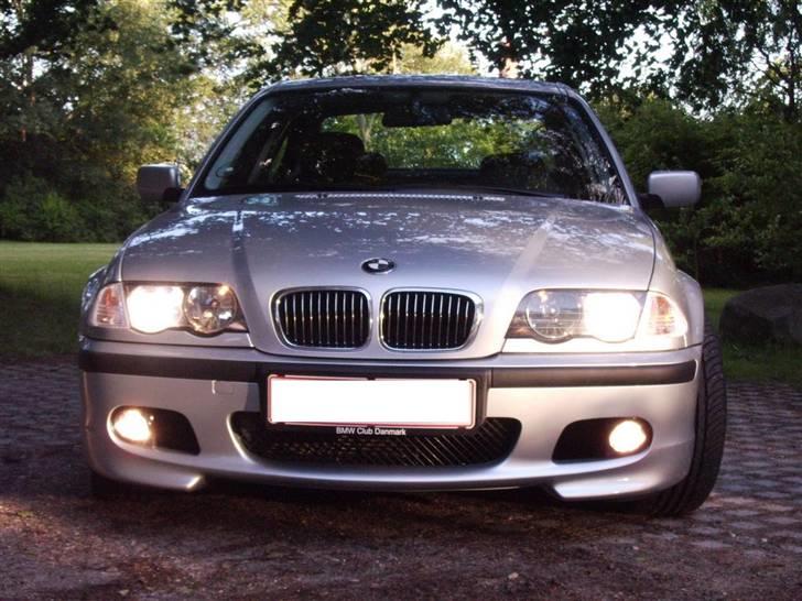 BMW E46 320i billede 2