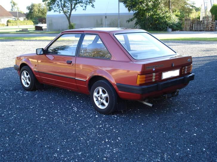Ford Escort     Solgt billede 2