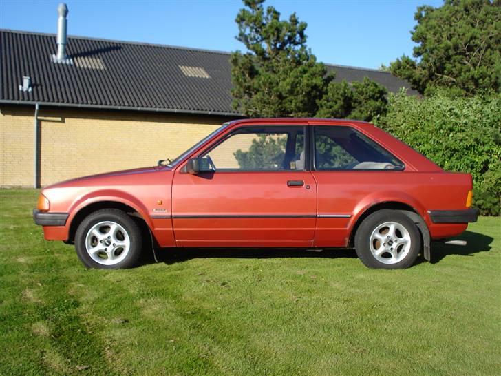 Ford Escort     Solgt billede 6