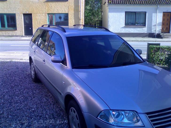 VW Passat Variant 3BG *solgt - Film i forruden billede 18