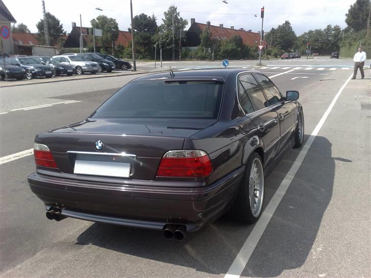 BMW 730 V8 billede 2