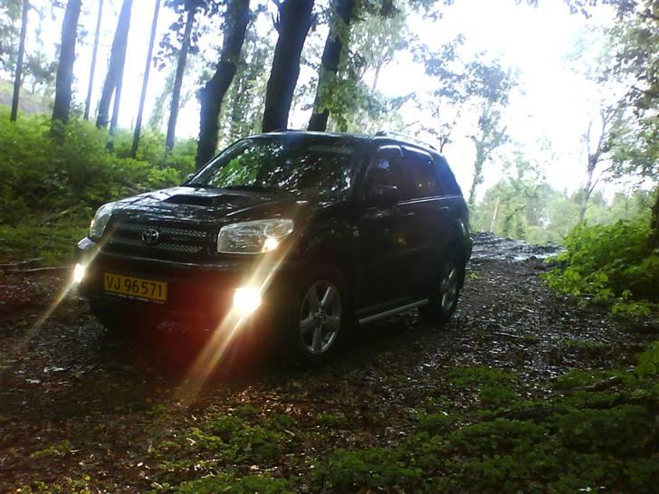 Toyota Rav4 2003 (solgt) billede 3