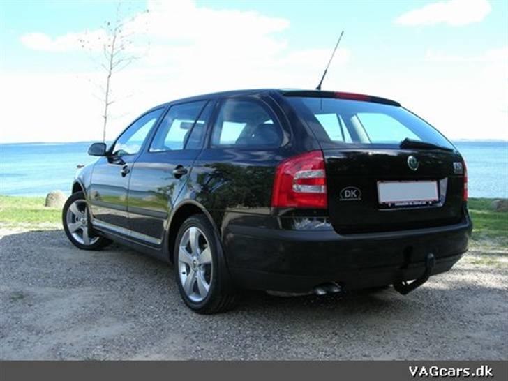 Skoda Octavia Combi Elegance billede 2
