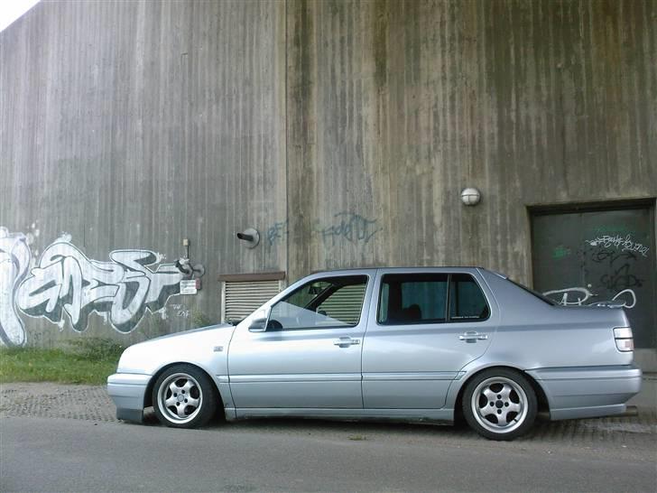 VW Vento solgt billede 6