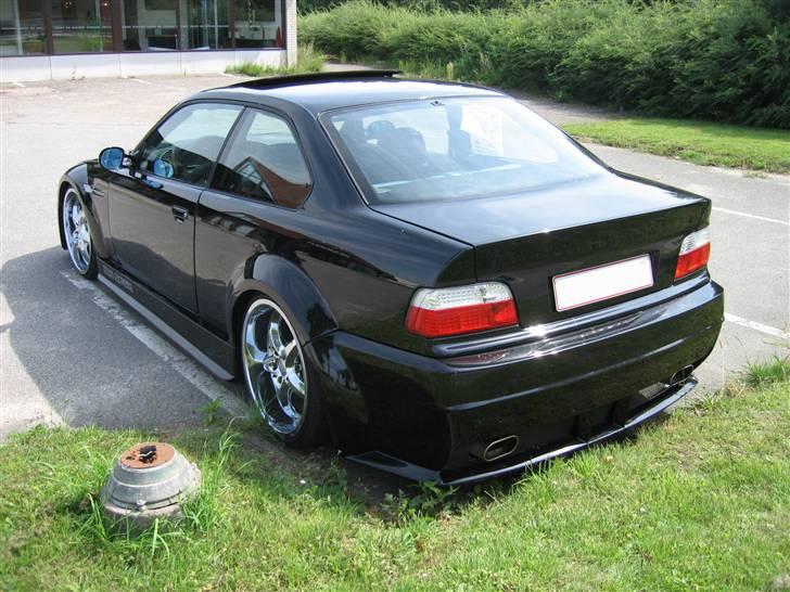 BMW E36 Widebody Coupé - Led baglygter og semi lukket bagklap billede 4