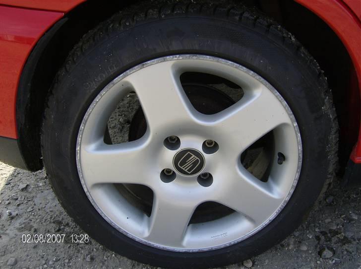 Seat ibiza "SOLGT" - små alu fælge billede 3