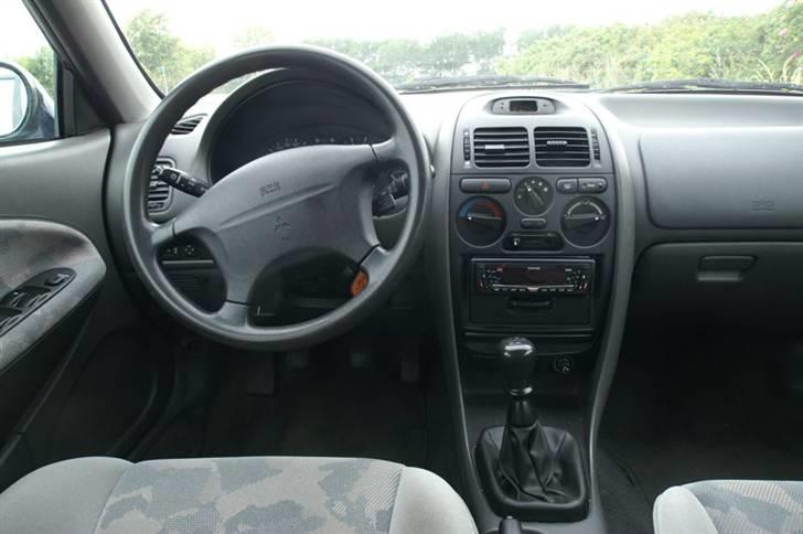 Mitsubishi Carisma 1.8 GLS **SOLGT** billede 5